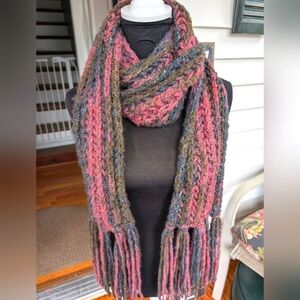 Long knit scarf with fringe